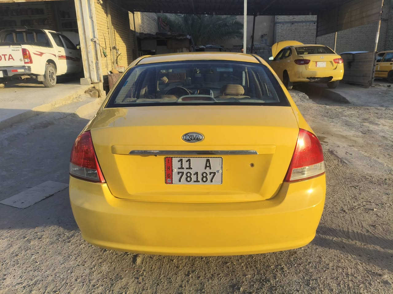 السلام عليكم كيا سبكترا 2009 وارد أمريكي سياره جاهزه مكينه وكير وتبريد وتخم تاير ضرر بتكمه الخلفيه بسيط واضح بالصور السعر 72 رقم بغداد مصفره هيئة وغرامات مكانها بغداد التاجي سبع البور للاتصال صاحب السياره اني مكلف بالنشر ‏‪***********‬‏
