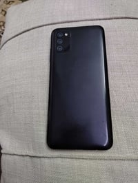 سلام وعليكم a03 شاش مكسورة بس البيع ماعرف شكد يسوه هذا رقمي ٠٧٧٧٥٢١٨٥٨...