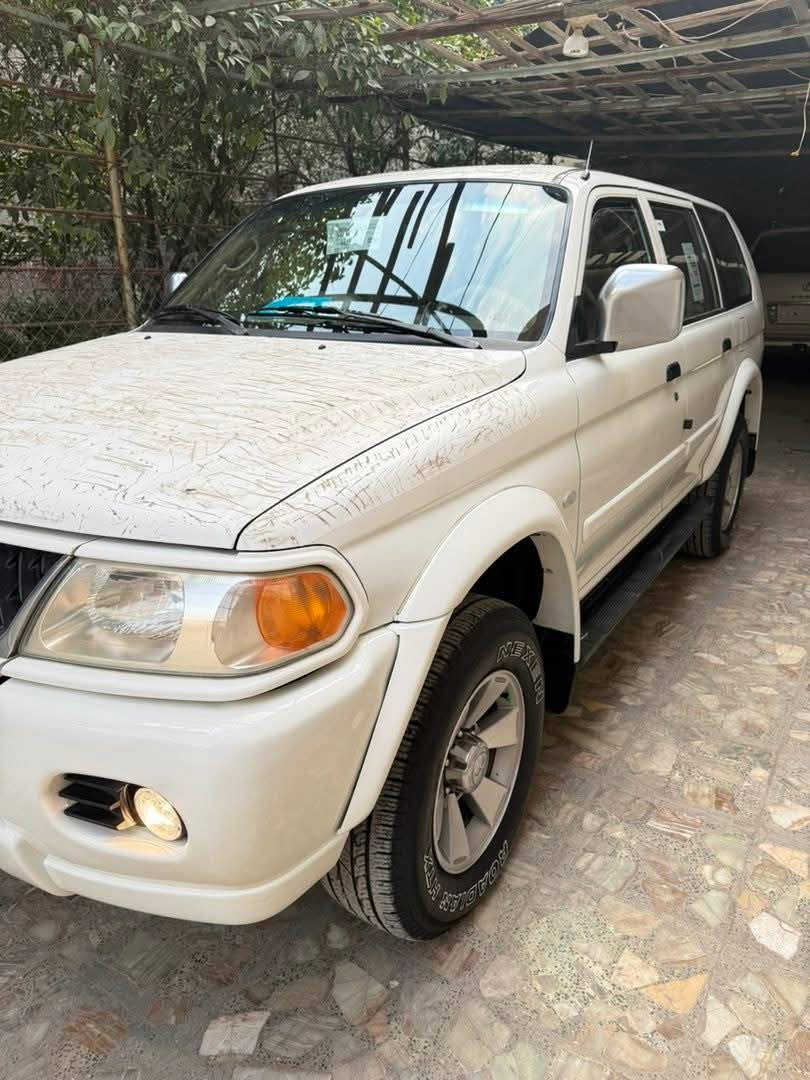 سلام عليكم
للبيع ناتيفا (قطعه نادره)
موديل 2011 السياره جديد جدا 
كفاله عامه بدون صبغ أو حادث أو تبديل مكفولة سياره جدا جديده ومكفوله السياره موديل نادر وقليل 
ماشيه 74 ألف حقيقي شرط الفحص استخدام شخص واحد فقط من 2011 لحد الآن 
سبير ما نازل عده مفتوحه فابلون الشركة بنيد وقماره عدد سويجات 2 مواصفات السياره دسك امامي خلفي مري شفط سيدي جنجر 8 اقراص مكينه سته اسلندر/3000/ 
رقم بغداد شرط تحويل ثاني يوم 

السعر عند الاتصال 
الهاتف/***********
مكان السياره بغداد شارع فلسطين
