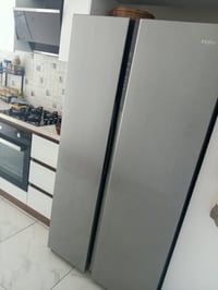 ثلاجة • نظيفة جدا • للبيع