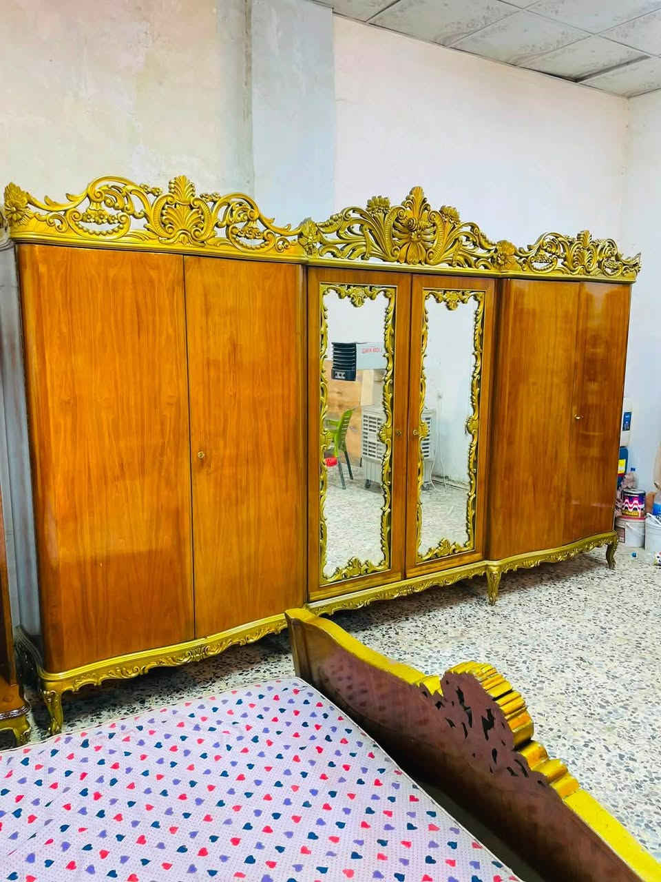السلام عليكم
غرفه صاج ٦ ابواب 
شغل وعمل ونجاره درجه اولى نقش زان الأرجل كعب غزال مغطى بالزان المصري 
السعر 900وبيها مجال بسيط 
عنوان بغداد مدينه الصدر 
توصيل موجود 🚛🚛


**إذا كنت صاحب هذا الإعلان وتريد حذفه لأي سبب، رجاءا أرسل رسالة إلى الدعم الفني**