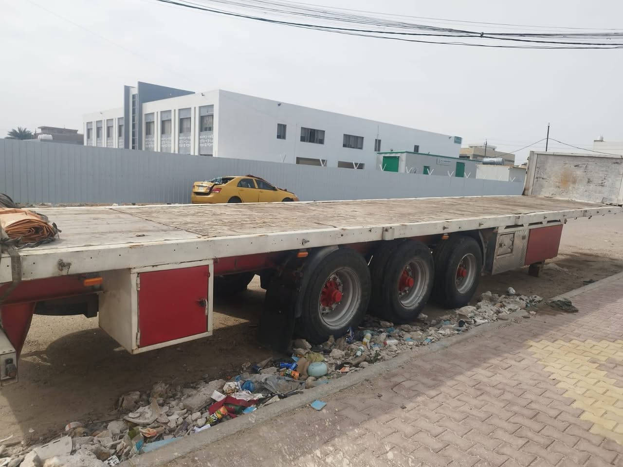 السلام عليكم للبيع عربانه فلات ثلاثه دنكير جوبلس برميل دنكير مربع فحل فوگ تايرات جدد زوج بيهن نص عمر كهربائيات كامله وهواء مطبخ وثلاجه جدد تفصال صناديك تانكي ماء مربع 500لتر مكفول لا كسر ولافطر العبارات شيلمان السعر 48 وبيها مجال للاستفسار *********** غير متواجد على النت
