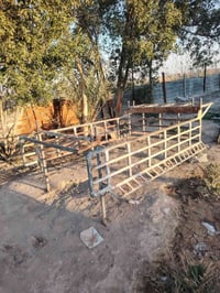 شباب عندي هذاة المحجر بوري مغلون البيع سعر 250 وبي مجال مكاني بغداد ❤️...