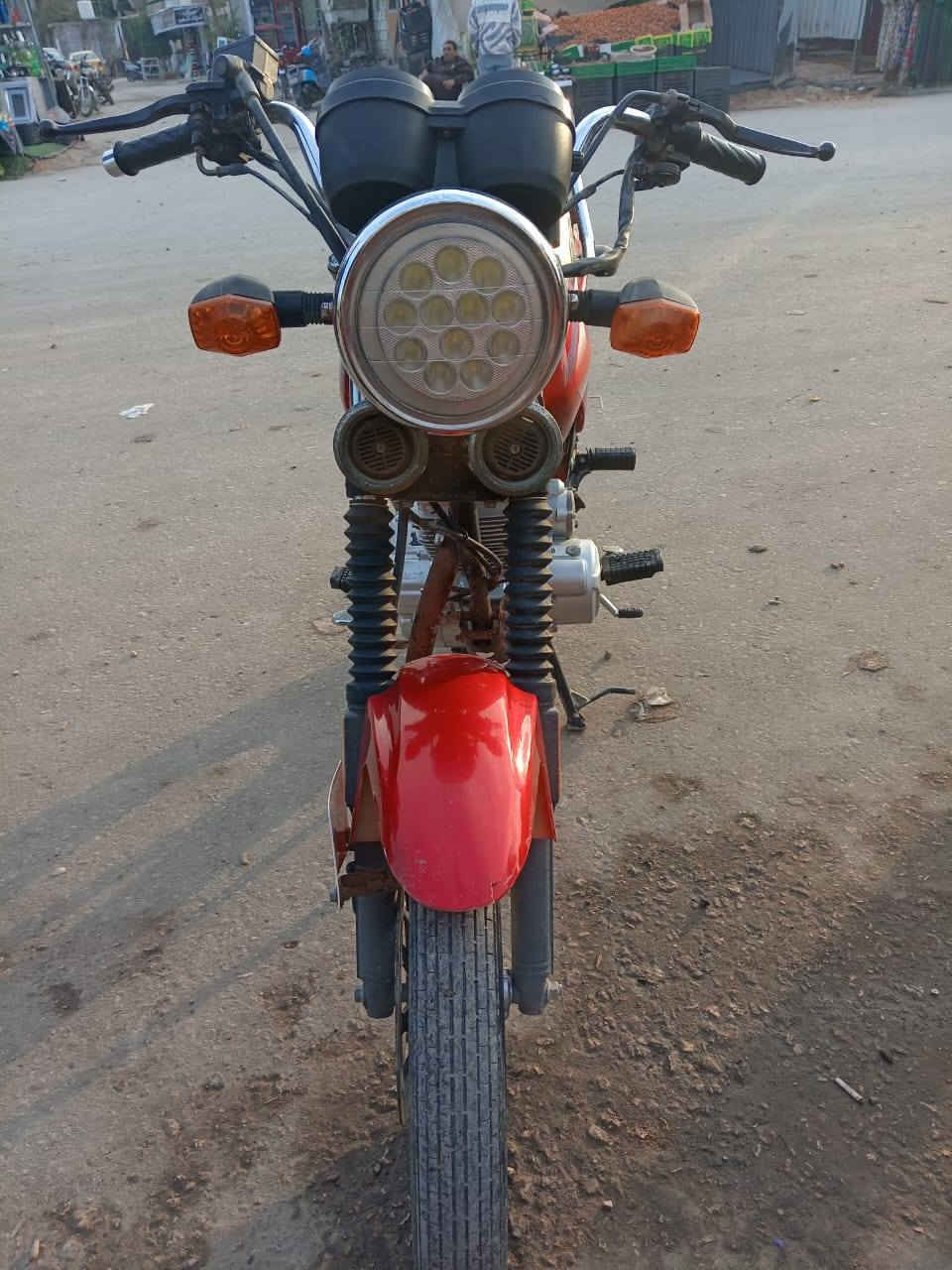 السلام عليكم من رخصت مدير الكروب المحترم دراجه دايون عظم أوراق اصولي موديل ٢٠٢١ دراجه نظيفه كهربائيات كوله شغاله مكينه  ناعمه مامفتوحه ***********
