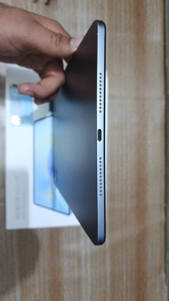 البيع سعر 200ما مفتوح ابد
ذاكره مالته 128 اسم الايباد  honor pad x9العنوان ميسان***********
