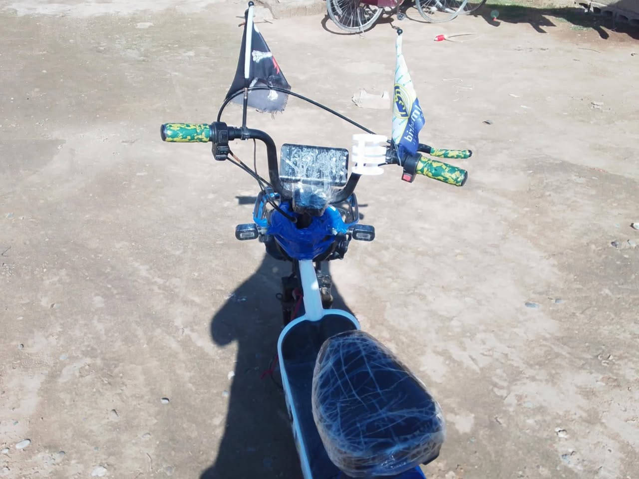 بايسكل شحن للبيع سعر 175وبي مجال ***********
