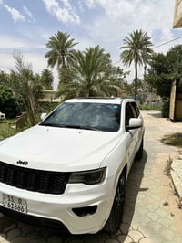 لاريدو ٢٠١٨ • ماشي ٨٥ ألف • رقم بغداد