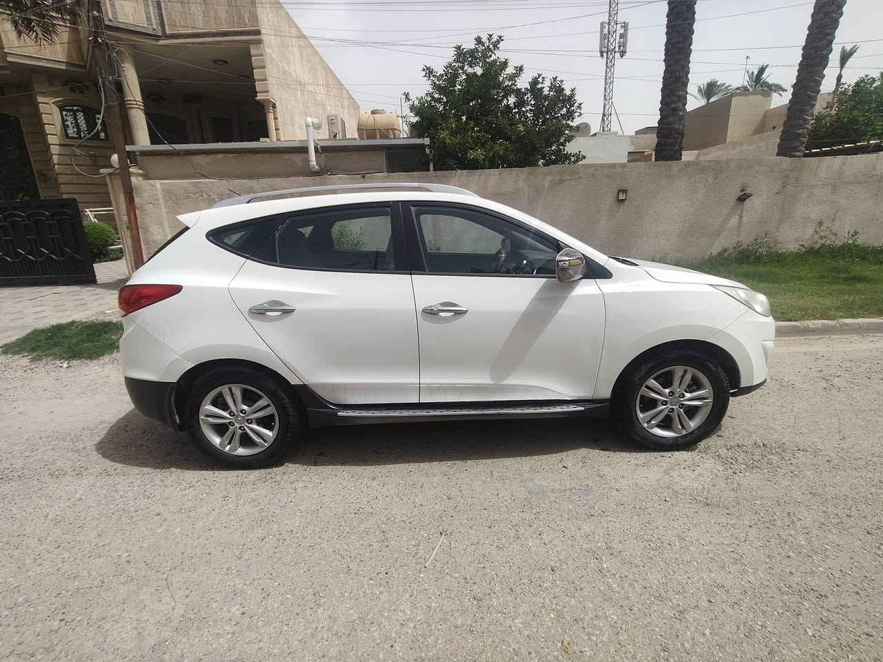 توسان خليجي 2010 بانوراما فور ويل رقم شمالي السونار مرفق مع الصور السعر 125 ورقة للاستفسار اكثر ***********
