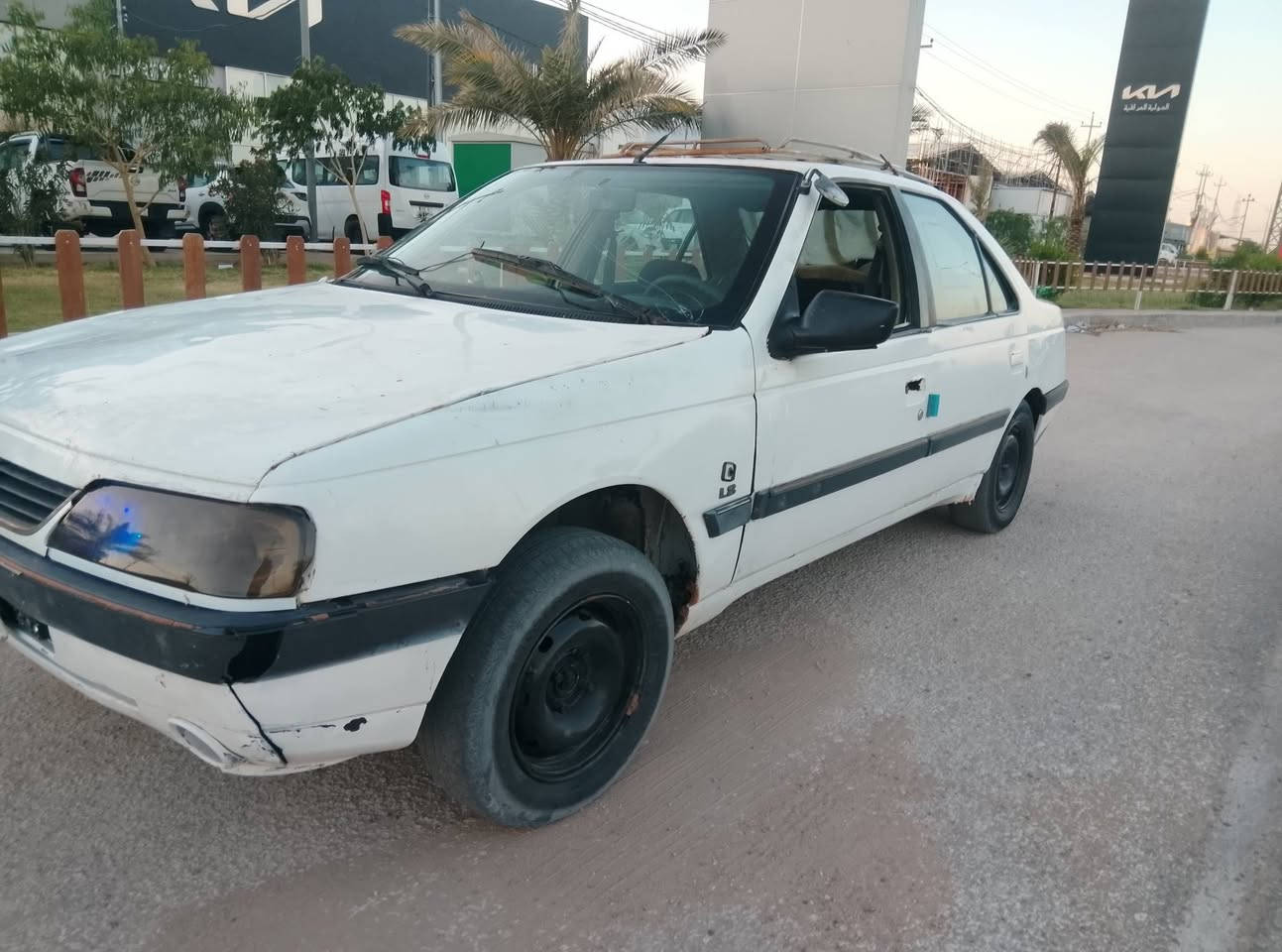 بيجو 405موديل 2010 محرك فرنسي نضيف كهرباءيات كله شغاله مكانه  نجف مداور ثاني اليوم سعره 25وبيه مجال قليل ***********
