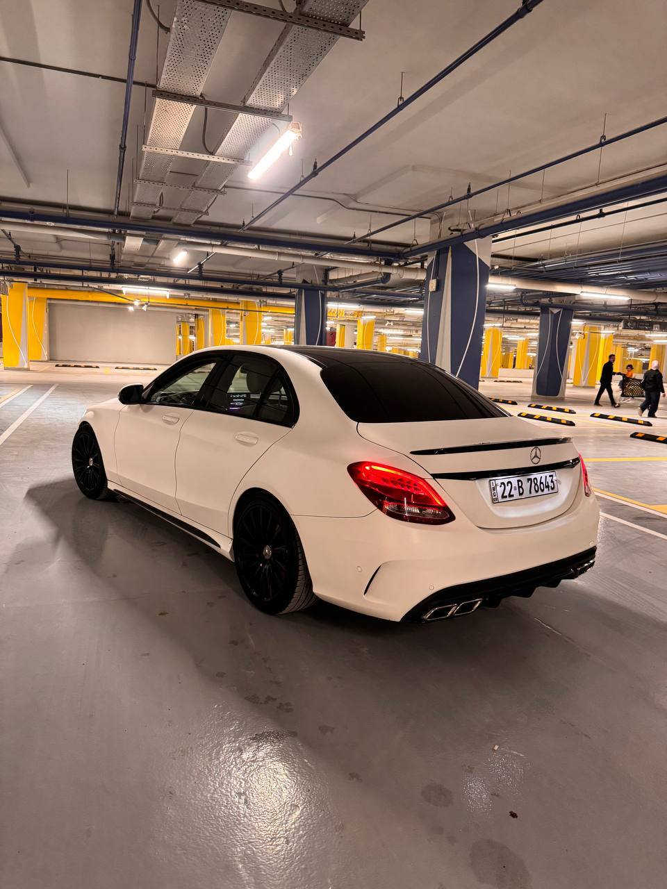 للبيع مرسيدس بنز C300 موديل 2017 – وارد أمريكي  – نظافة ممتازة

Mercedes-Benz C300 2017 – American Specs 🇺🇸

لون أبيض وسقف اسود مميز ومن الداخل جلد ابيض  فاخر / محرك تيربو 4 سلندر سعة 2.0 لتر بقوة تقريبية 241 حصان / جير أوتوماتيك 9 سرعات / فتحة سقف بانوراما / شاشة وسطية / نفقيشن / كاميرا خلفية / حساسات أمامية وخلفية / تشغيل بصمة / دخول ذكي / مثبت سرعة وتحكم من المقود / أوضاع قيادة متعددة / إضاءة LED / جنوط أصلية  حجم 18/ السيارة بحالة ممتازة واعتناء وصيانه أول بأول/ مغلفه ppf طافي ضمان 10 سنوات 

حادث السياره بنيد فقط .؟؟

الممشى: 70000 ميل 

📌 للجاد فقط، التواصل اتصال أو واتساب.
***********

MercedesC300 #MercedesBenz#  #LuxuryCars #CClass بغداد, العراق
