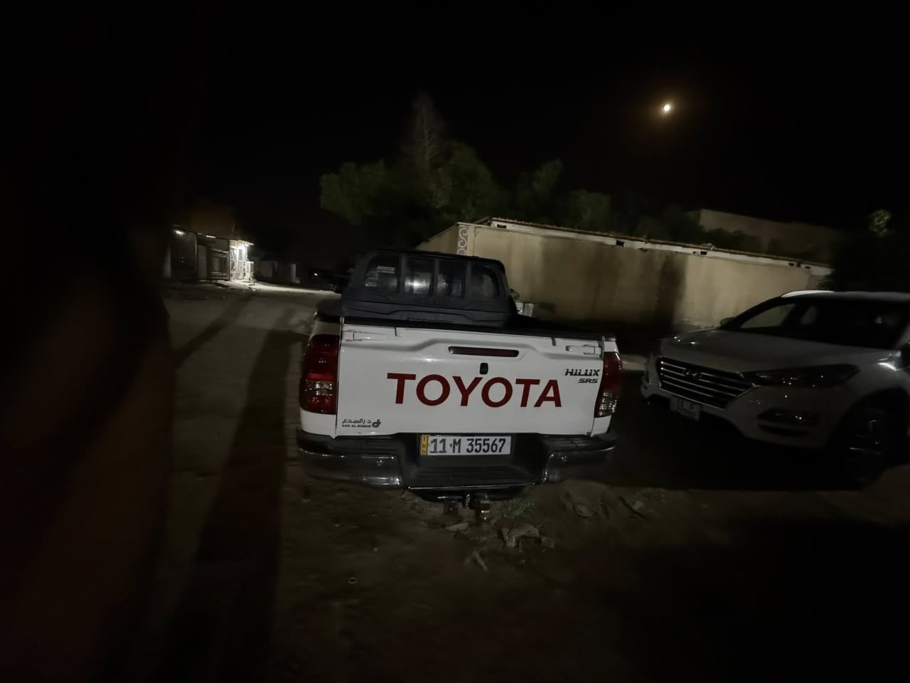 سلام عليكم للبيع تيوتا هايلوكس ساز موديل 2025 رقم بغداد تحويل ثاني يوم سياره كفاله عامه سعر 285 لتواصل *********** مكان سياره بغداد
