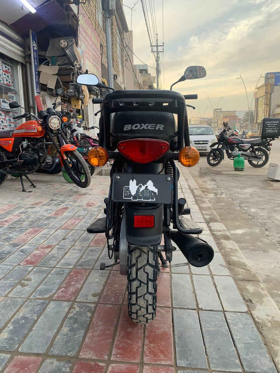 🔥 للبيع دراجة بوكسر  موديل 2023 🔥
أوراق اصوليه كاملة كبل للمرور ترقمه 
📌 النوع: بوكسر
📌 الموديل: 2023
📌 المحرك: 150cc
📌 الحالة: ممتازة 💯
📌 الصيانة: المكينة ما مفتوح برغي بيه
📌 الكفالة: مكفولة كفالة عامة
📌 إضافات: مزودة بشغلات بسيطه للترتيب والشكل
📌 المحافظة: بابل حلة منطقة الكرامة شارع حي الحسين 
✨ جاهزة للفحص بأي مكان
✨ مكينه ناعمه 
💰 السعر: 1,600,000 دينار (مليون و600 وبيها مجال)
📞 للتواصل: ***********
