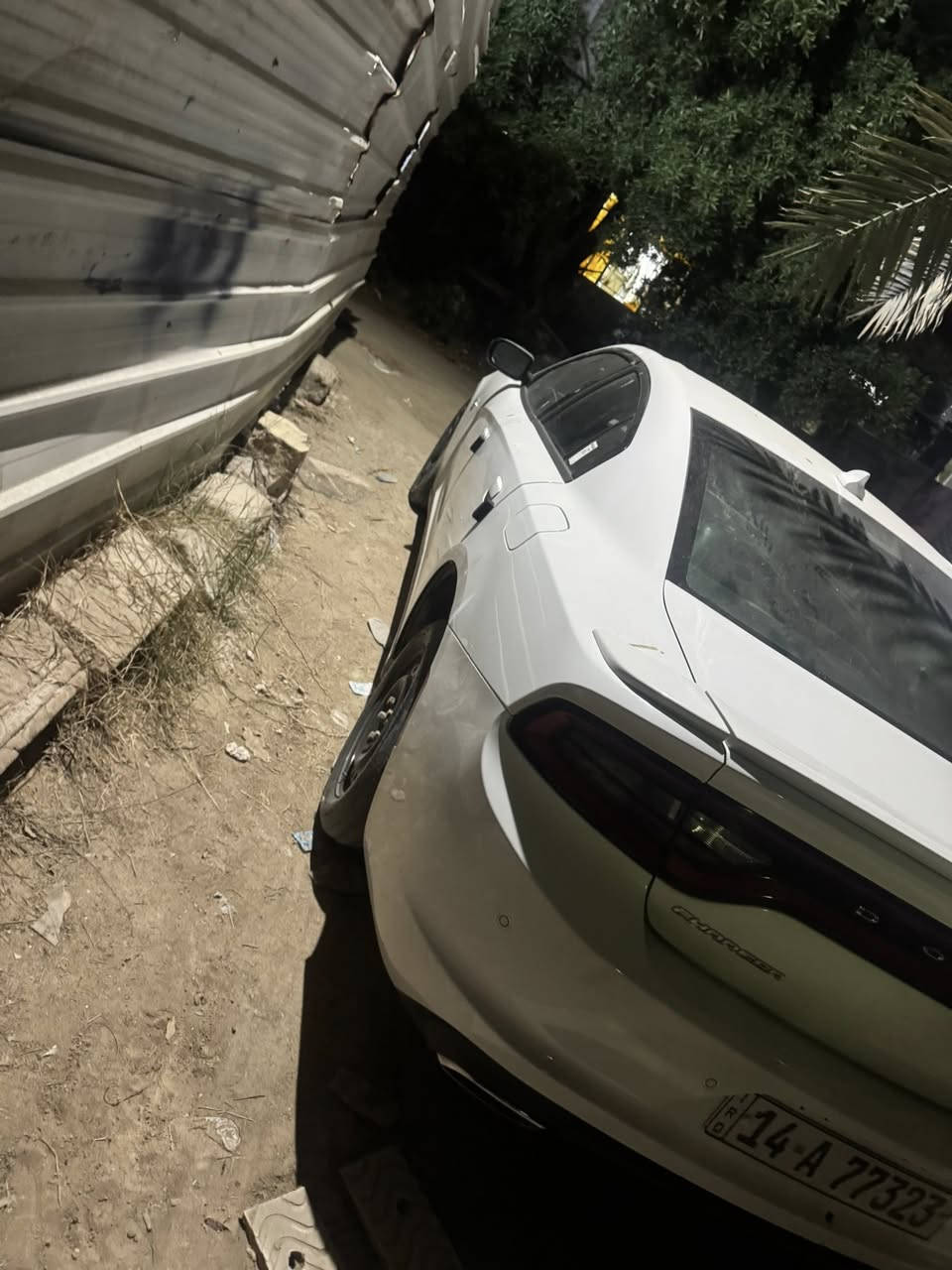 جارجر مديل 16 اصل
رقم بصره بسمي فول سياره 
كشنات جلد بيه تبريد تدفئة بل كشنات 
سياره فورويل مغلغ يعني بس دفع خلفي 
فتحه 
حادثه لغد مبدل من الربت صبغ جاملغ بنيد جاملغ بس سياره كلش جديده ماشيه 100 حقيقي سياره مال بيت يعني ماشتغله علئ خط 
رقمي ***********
سعره 165 وبيها مجال بسيط
