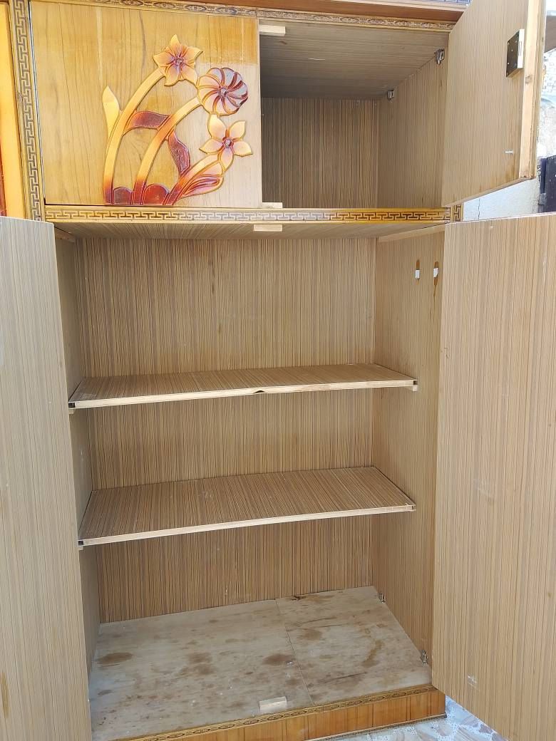 السلام عليكم غرفه نوم للبيع المكان نجف الاشرف كشن قطعتين 8رجلين 5ملم قاعدة ابلوك داخل خارج صاج زاويه كنتوري طابقين السعر 600وبيه مجال الشراي يتصل على الرقم *********** أي ضرر مابيه ويوجد توصيل داخل النجف الاشرف @إشارة النجف, العراق
