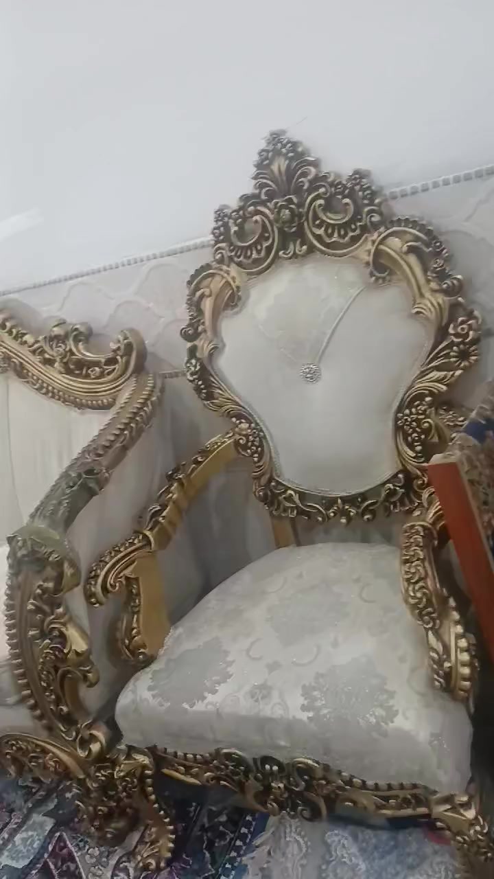 تخم رئاسي جديد للبيع الشراي يتصل بغداد سعره ٩٠٠الف ***********
