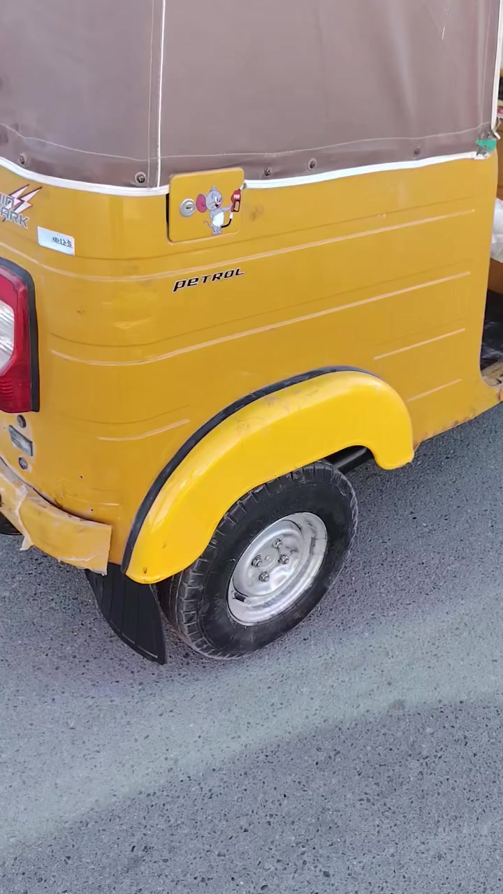 تكتك البيع موديل 20 رقم  وسنويه انكليزي كفاله عامه تحويل مباشر السعر 7 بيها مجال ***********
