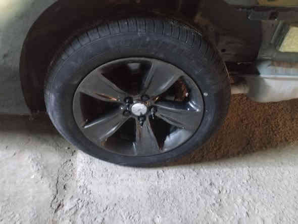 سلام عليكم ويل حجم ١٨ مال جارجر موديل ١٥ وفوك مراوس بويل خليجي الويل الي عندي لا عواج ولا تصليح اصلي مراوس بويل خليجي الي عنده يجي خاص عنوان ميسان رقم ***********
