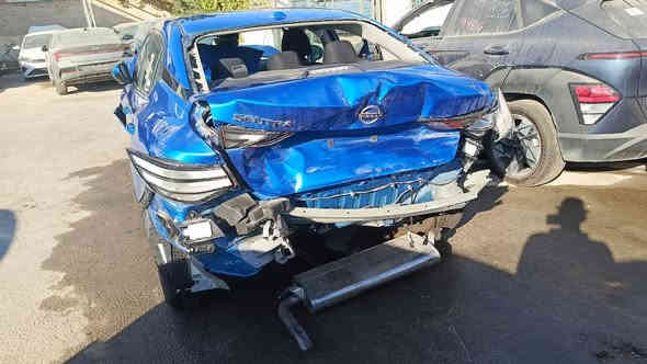 السلام عليكم 
نيسان  سنترا 
موديل موديل 2025 
موصفات SV
محرك 2000
سياره ماشيه 4 الف 
تشتغل وتمشي
حالين بل حره 
شاصي سليم 
لغد سليم 
السعر 60 من آخر 
رقم هاتف *********** واتساب ***********
