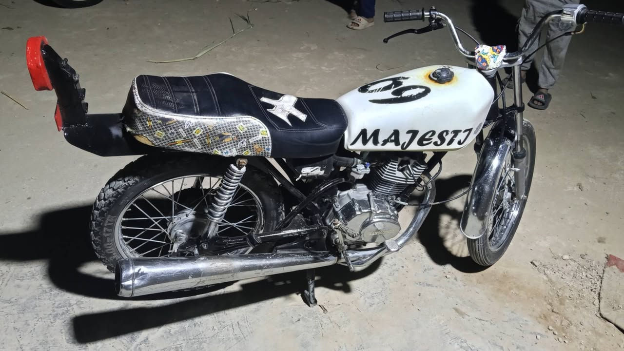 سلام عليكم دراجه للبيع كلك مكاني نجف كوفه سعر 300وبيهة مجال قليل  
***********وهاذه تصال
