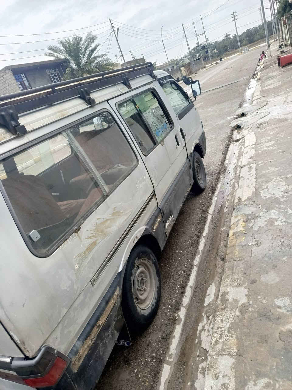 السلام وعليكم بستا موديل 95سنويه 29تفصيل سياره شواصي مكفولات كير ومكينه جدد تخم تاير سياره حلوه سعر 28مكان سياره بعقوبه ***********
