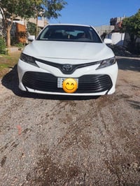 كامري LE • ٢٠١٨ • ١١٨ الف كم