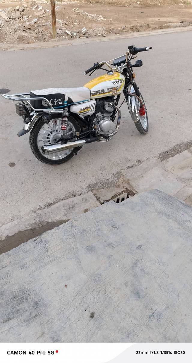 سلام عليكم دراجه سيفان ميدل 25 دراجه بعده زيرو جديده معنه لكلمه مكاني ديالى خالص هبهب السعر ٧٣٠ وبيه مجال أو اكو مراوس بتايكر سيفان همين عادي ***********
