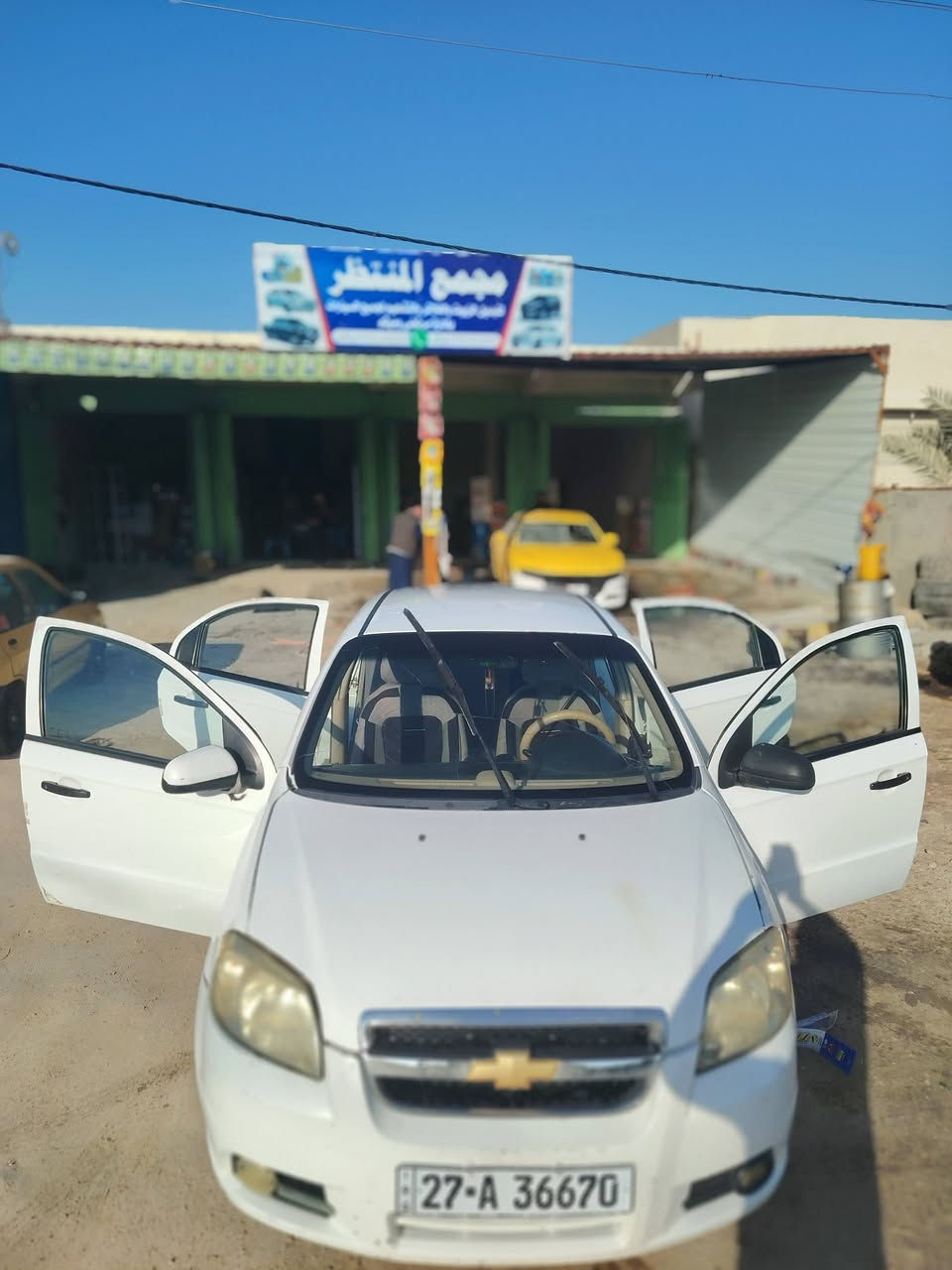 سلام عليكم شباب أفيو مديل ٢٠١٣ سياره حدثها جاملغ وبنيد مكينه كير حداديه تخم تاير كهربايت كله جديد سياره ستوني مداورهابسمي يعني جاهزه السياره تدفا تبريد كله شغال. استفسار ***********
