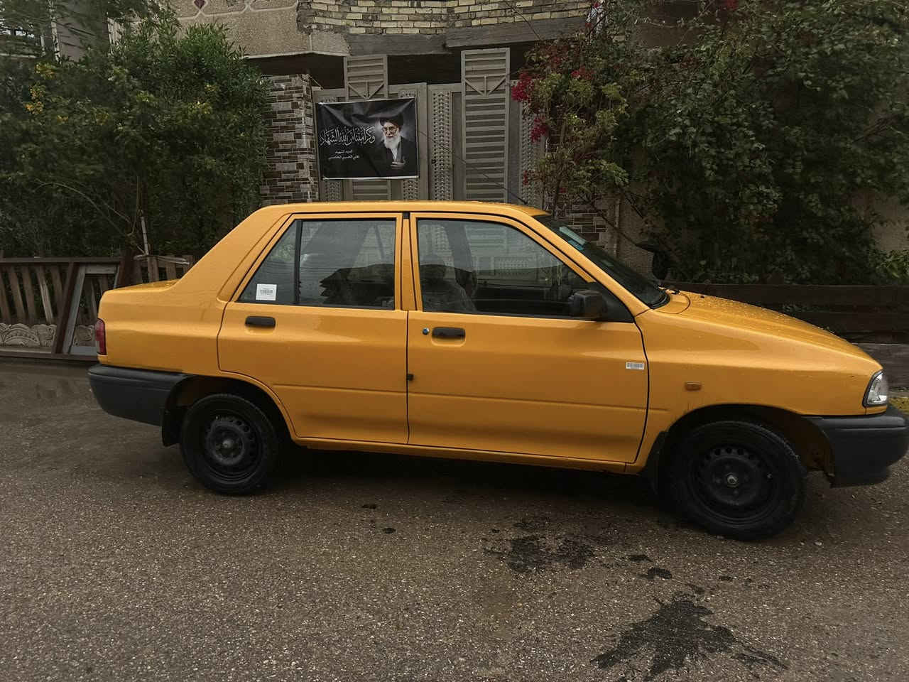 سلام عليكم سايبا ٢٠٢٣ سيارة حلوة ناشفة بيها طخة  بسيطه  كير وميكنه مكفولات   تخم تاير جديد تبريد تدفىة كله شغال اما بيها خياسات سنوية باسمي رقم انكليزي  ***********مكاني بغداد الغزالية
