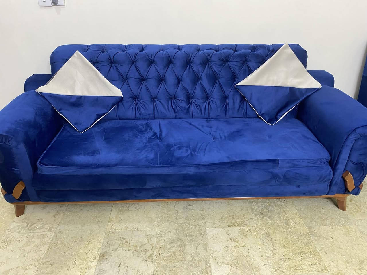 السلام عليكم
تخم تركي ٨مقاعد نظافه ميه بالميه مكانه  الكراده سعره ٤٥٠


**إذا كنت صاحب هذا الإعلان وتريد حذفه لأي سبب، رجاءا أرسل رسالة إلى الدعم الفني**