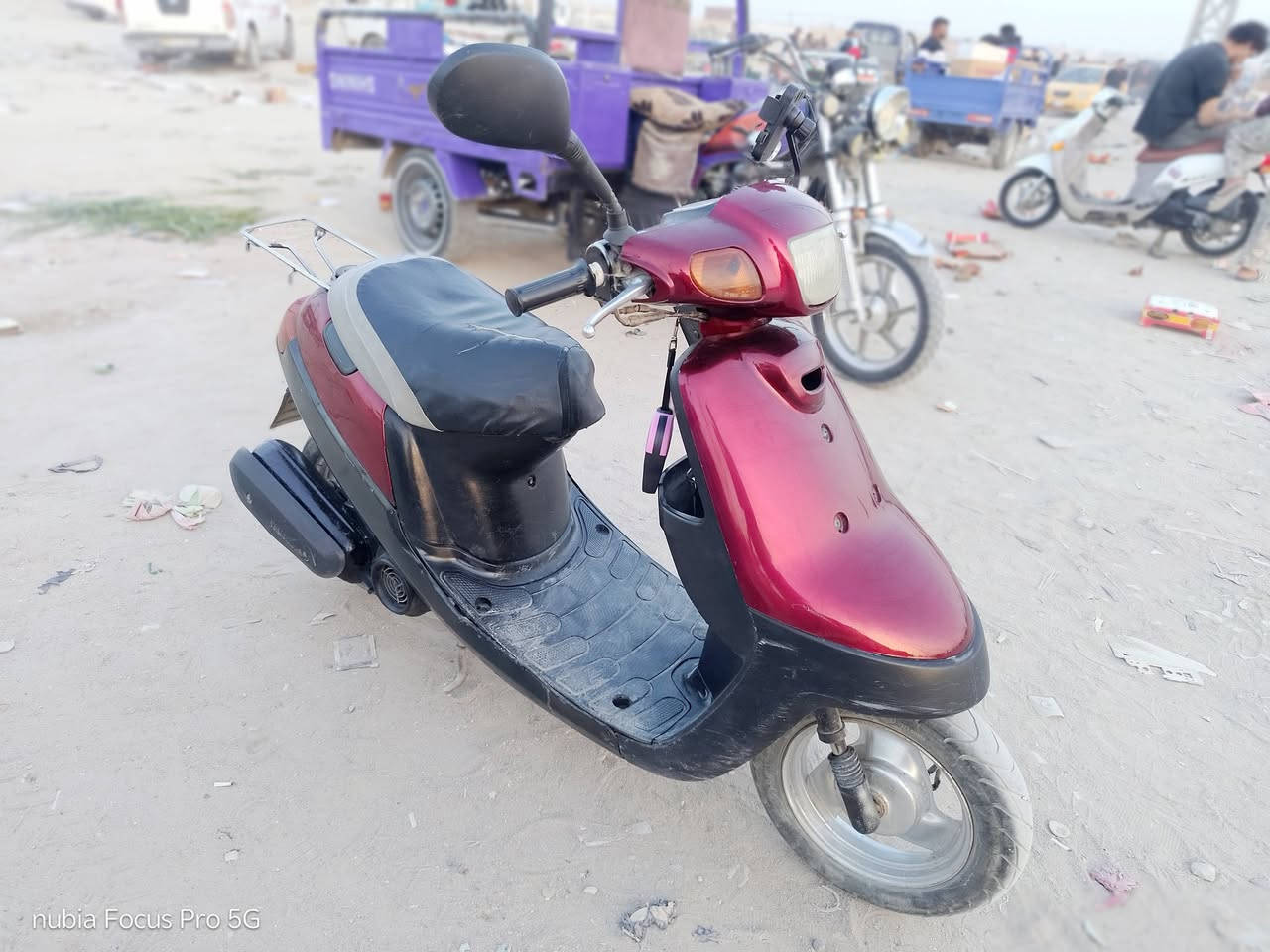 سلام عليكم دراجه بطه للبيع كامله مكمله
مكينه بلاديه ما مفتوحه 
سلف + هندر كله شغال 
اشاير لايت بك لايت كله شغال 
استان نص + صفح
الدراجه متعوب عليه اديرله دهن كله 
 الماني
سعره 375 وبيه مجال
دراجه مال جناي ما تعبك


**إذا كنت صاحب هذا الإعلان وتريد حذفه لأي سبب، رجاءا أرسل رسالة إلى الدعم الفني**