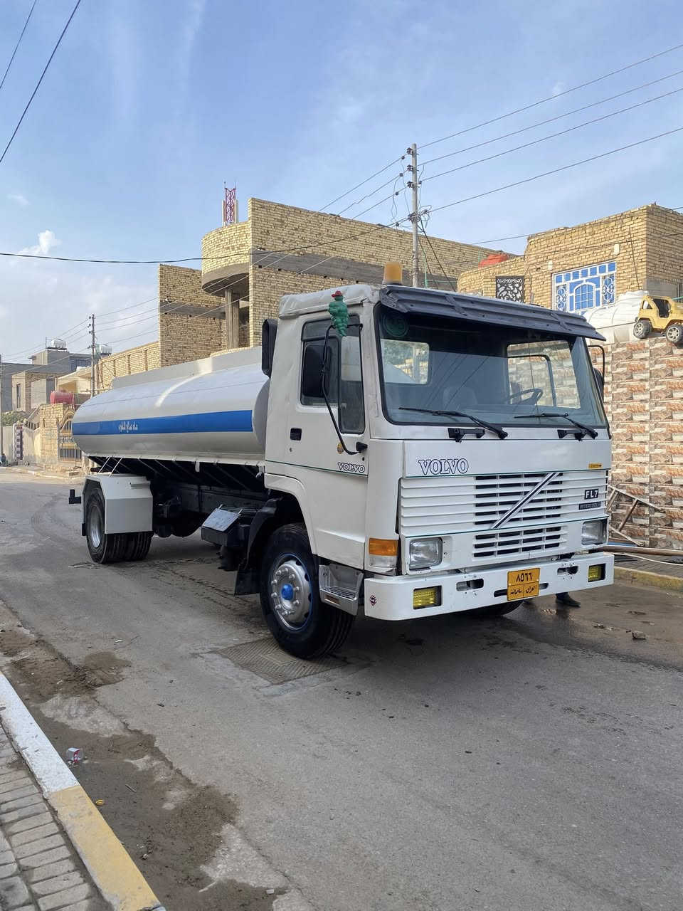 للبيع فالفو FL7 موديل 1992 
رقم سليمانية سنوية براد بدون تحويل 
محرك يبخر گير 4X4 حمولة 14 ألف لتر 
((السعر 70 ورقة 💵 )) العنوان : الديوانية 
رقم الهاتف : *********** .
