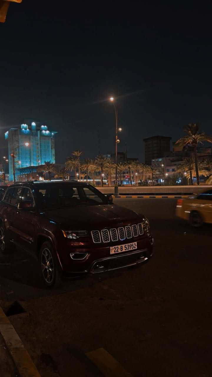 السلام عليكم للبيع جيب 2018 
للبيع او مراوس ب اقل
سياره فئة 25 خمسة وعشرينه فئة جدا قليله معدودات فول مواصفات وارد امريكي ضرره جاملغ وبنيد والباب بي صبغ توحيد لون 
السيارة ناقصها ادامة بسيطة و بوليش 
لون ماروني

فتحة سقف بنوراما
ويل كب 20 بلادي مال 2020
دبل كزوز اصلي 
فور ويل
رادارات جانبيه 
توقف ذاتي 
KROM TOP
شاشة وسط كار بلي اصلي
ماوس تعدد انظمة القيادة
كشنات جلد تدفئة وخزن 
ستيرن كهرباء وخزن
توقف ذاتي 
سستم صوت 12 سماعة مع المظخم 
تشغيل عن بعد 
بصمة 
مكينة 3600
الدوس لون رصاصي اصلي مع الدعاميات
وبعد بيه هواي مواصفات 
مكاني بغداد 
سعرها ٢٤٠ وبيها مجال


**إذا كنت صاحب هذا الإعلان وتريد حذفه لأي سبب، رجاءا أرسل رسالة إلى الدعم الفني**