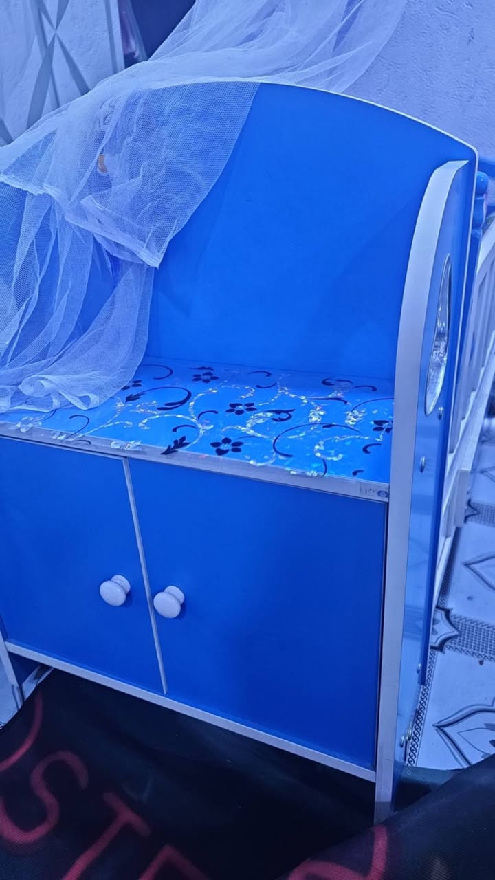 كلهن  سعرهن 140
 ستعمل قليل


**إذا كنت صاحب هذا الإعلان وتريد حذفه لأي سبب، رجاءا أرسل رسالة إلى الدعم الفني**