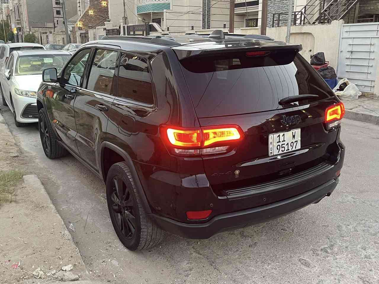 السلام عليكم
للبيع او مراوس حسب القناعه 
جيب شيروكي 2019 بلاك توب 
بيها صبغ جاملغ وبنيد فقط بدون دواخل الباقي مكفول
سياره جديده وجاهزه من كلشي 
محرك 3600 6 سلندر
رقم بغداد باسمي تحويل مباشر 
السعر 228 وبيها مجال 
للاتصال ***********
مكانها بغداد حي الجهاد حي الحسين
