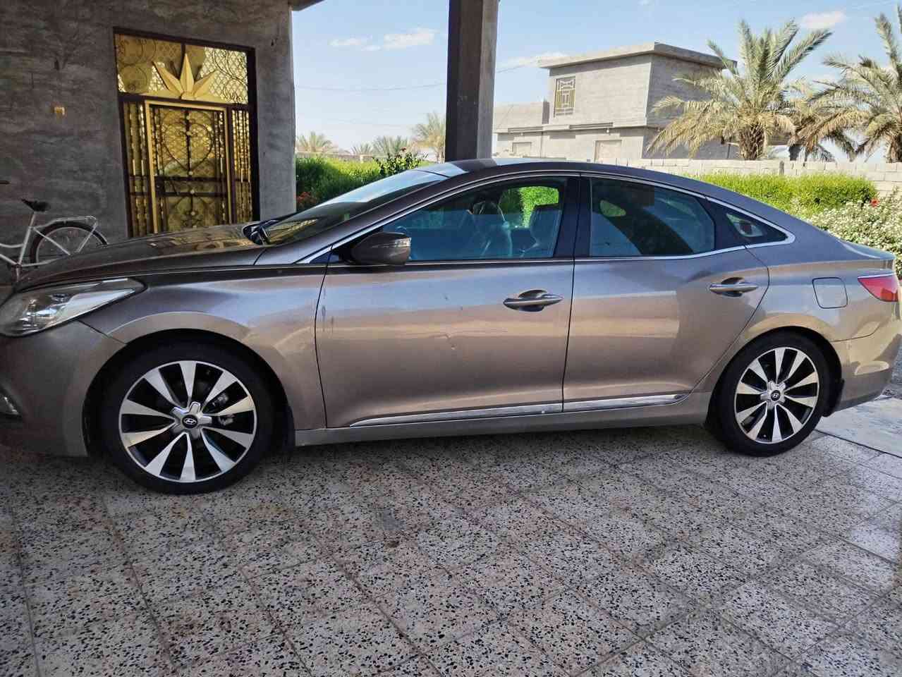 ازيرا ٢٠١٢ خليجي مكينه دوش المرغوب ٦ صبغ ٤ قطع جاهزه مجهزه بيع أو مراوس مكان فلوجه سعر وتفاصيل خاص واتساب،، ***********

