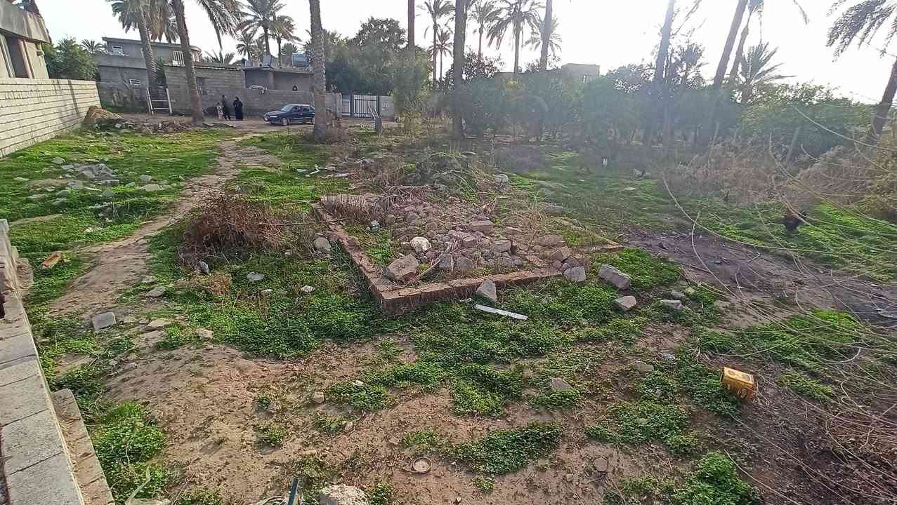 السلام عليكم 
قطعة ارض للبيع بالبدعيه مساحه الارض 460+20 متر فضله 
جنس الأرض طابو زراعي تبعد عن مشروع الاسحاقي 50 متر 
قريبه من بيت عدنان حمد بيها نخلتين خستاوي راقيات 
السعر 27 مليون ارخص قطعه بالبدعيه 
رقم الهاتف ***********

