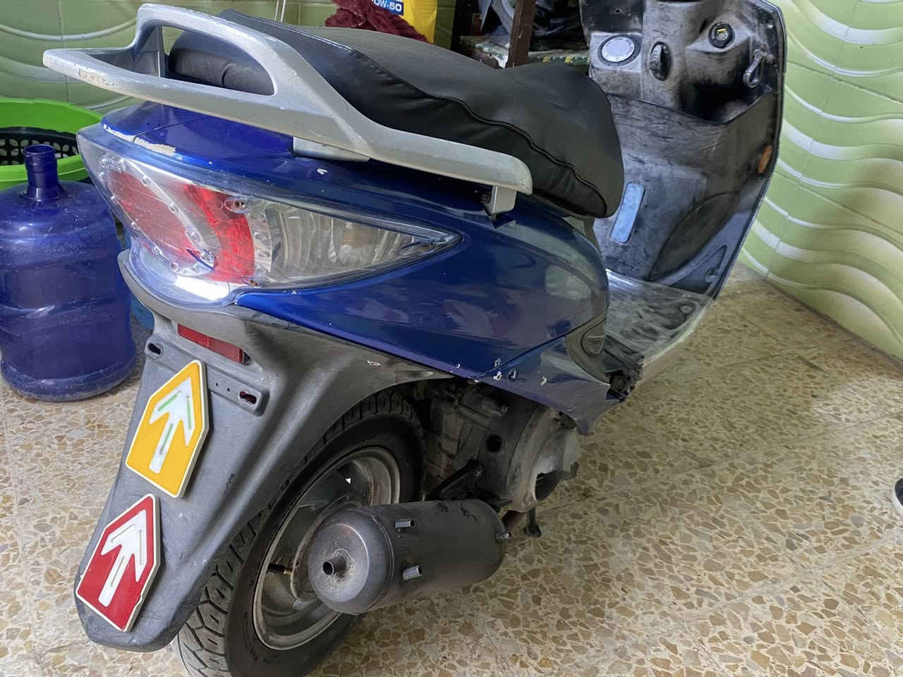 جي فور دراجه نضيفه ماعوزه برغي كله كامله من الطول لطول بس مكينته مفتوحه مره وحده350وبيه مجال الناصريه المركز***********
