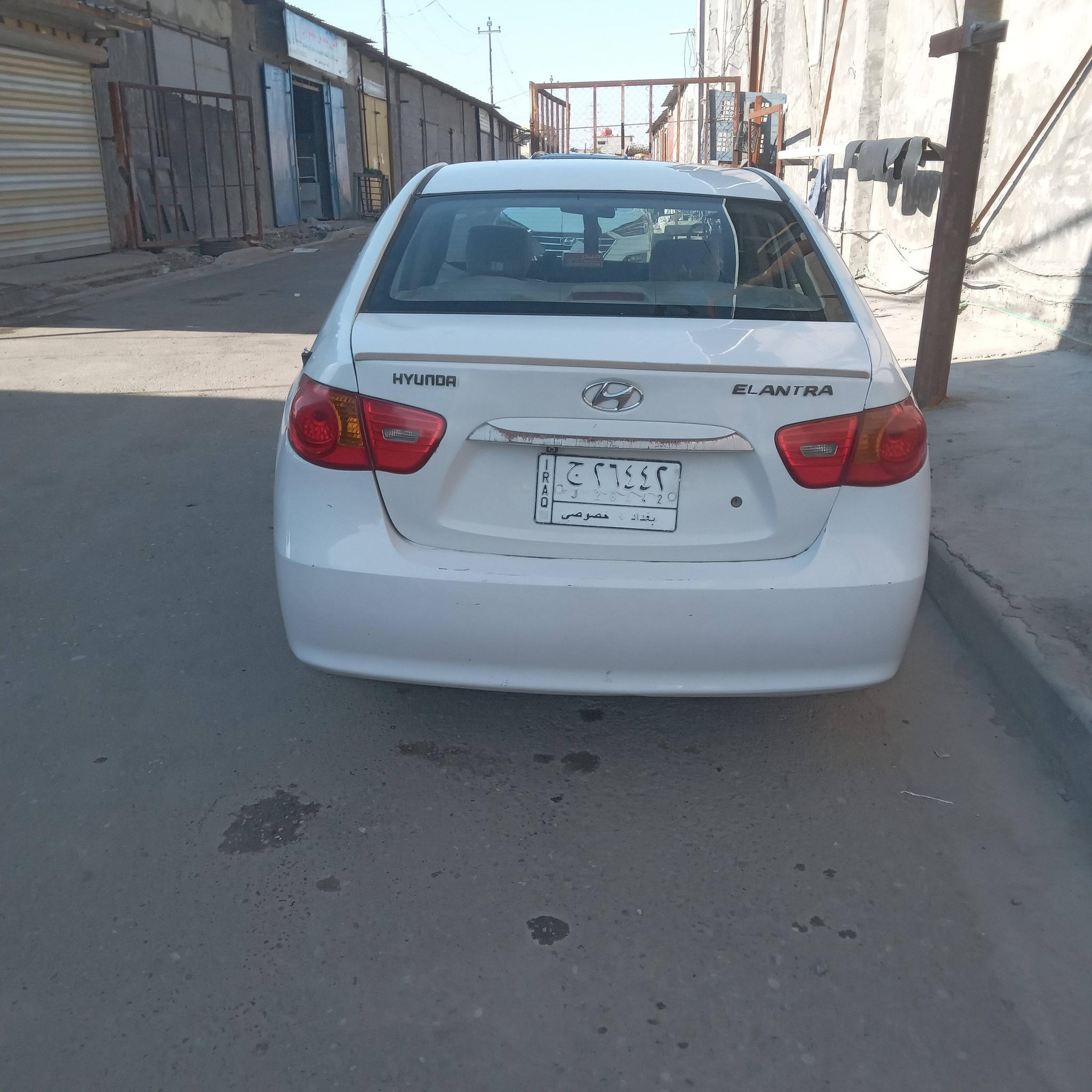 السلام عليكم النترا 2011 خليجي  الشكل المقدس سيارة جاهزة صدر أمامي وخلفي جديد تخم تاير جديد باتري جديدد
حادث السياره جاملغ خلفي  مصلح ومصبوغ السيارة مصبوغه عام للجماليه رقم بغداد على مرور الكاظمية بسمي 
تبريد ثلج ❄ 
السعر ٨٥وبيها مجال 
مكان السيارة بغداد الغزاليه 
*********** واتساب
