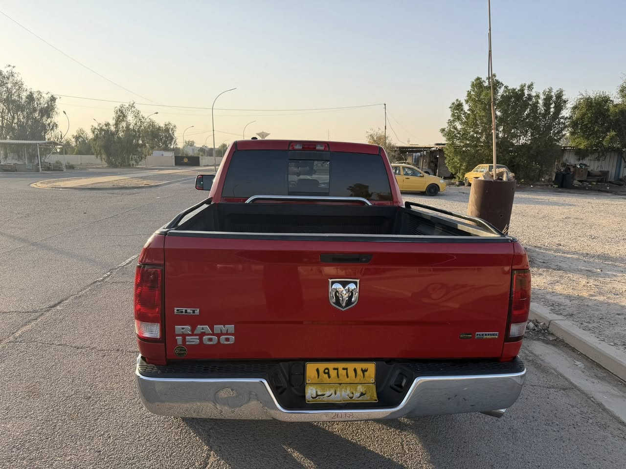 مراوس بجارجر رام كلاسك بك هورن محرك 3600 /6 سلندر  باب قصير بدي طويل   غلاف بدي 
لايت زنون سياره ماشيه 170 الف سياره كلش حلوه مابيها نقص تفاصيل الحادث موضح في المنشور 
ستفسار تصال *********** وتساب
