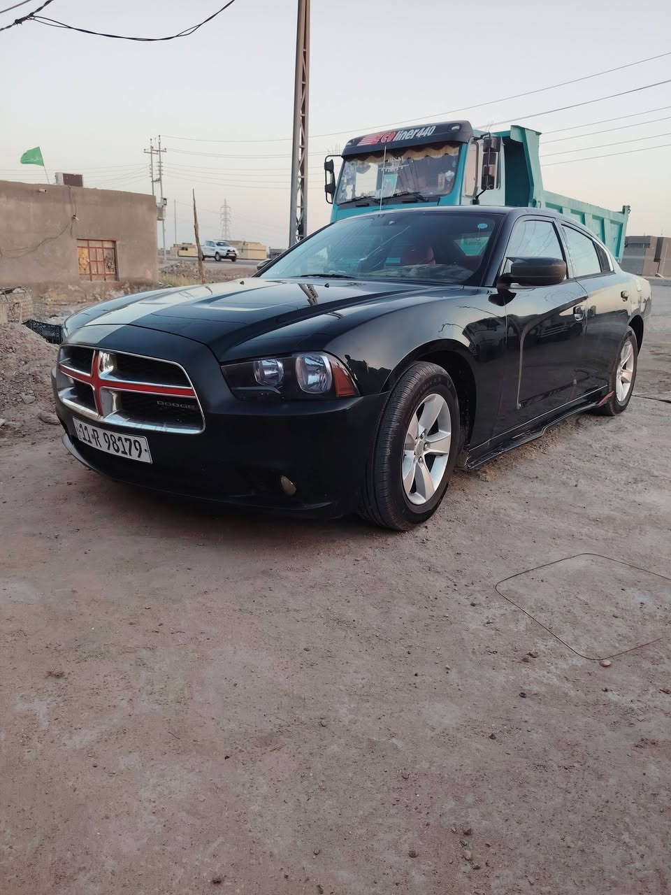 سلام عليكم جارجر البيع 2012 أمريكي بس ضربت المريكي باب مبدل كير ومحرك عل شرط تخم تاير وحداديه جدد تبريد رقم بغداد انكليزي سعر 125 وبيه مجال المكان السماوه الاستفسار عل رقم ***********

