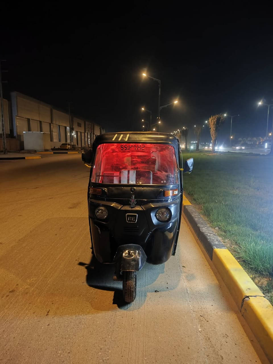 سلام عليكم شباب تك تك للبيع مديل2021 مكينه مفتوحه تك تك حلوة مكينه صافيه سعره5000وبيه مجال لشراي مكان ابو لخصيب حمدان رقمي***********
