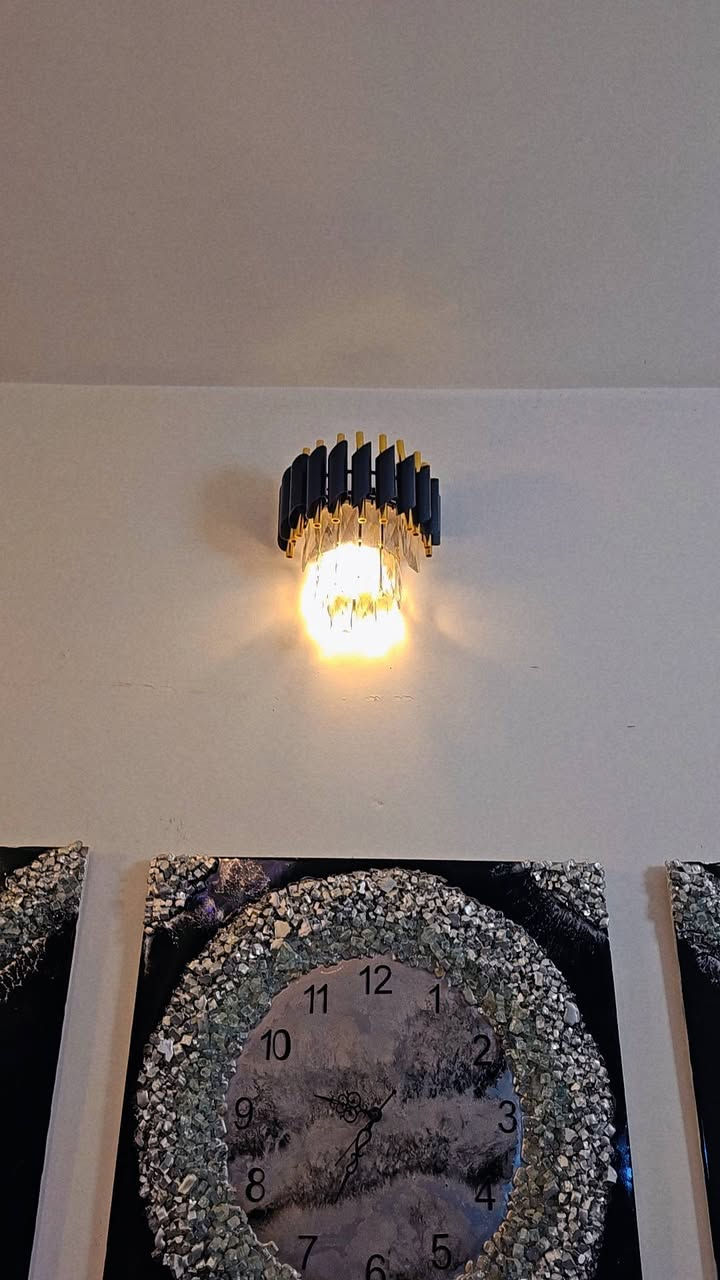 ثريات ٢ وبراكيتات ٣ للبيع


**إذا كنت صاحب هذا الإعلان وتريد حذفه لأي سبب، رجاءا أرسل رسالة إلى الدعم الفني**