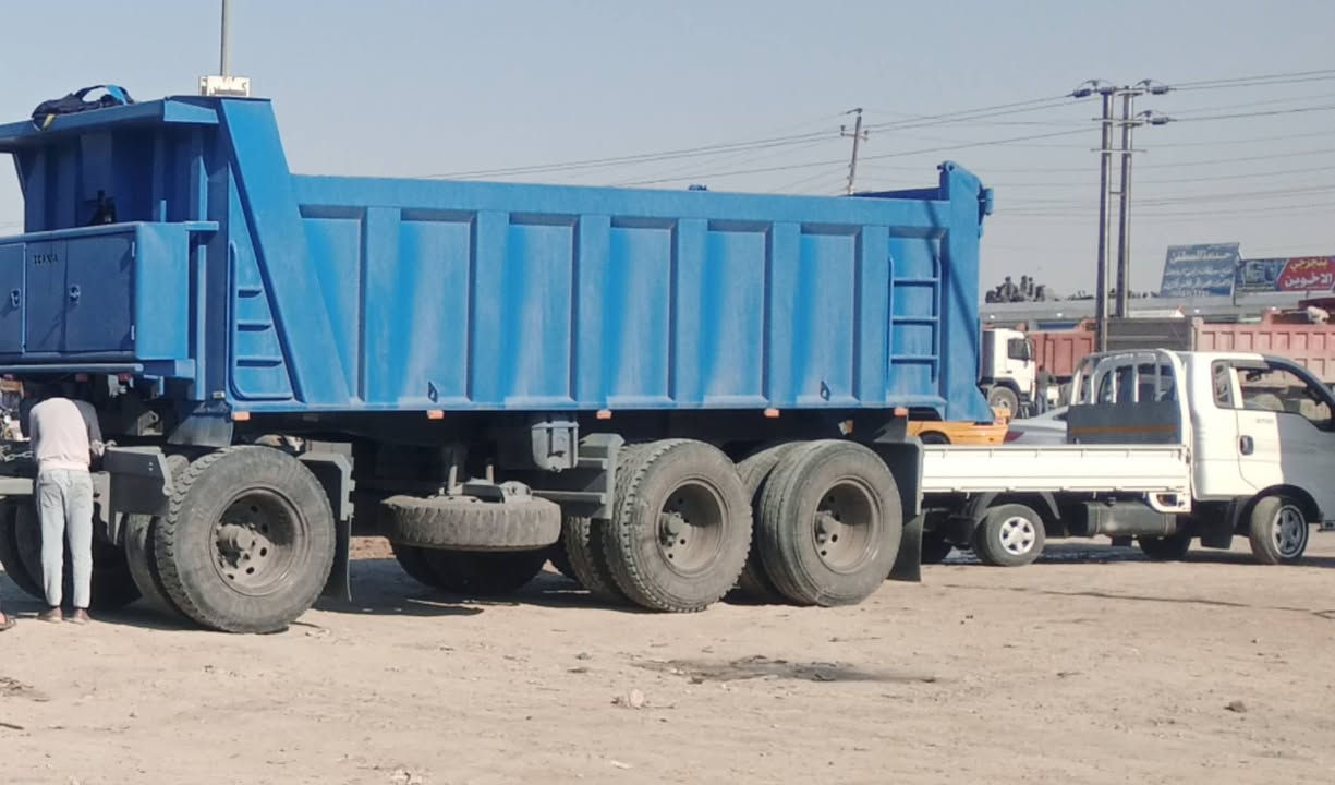 سلام عليكم البيع مقطورة شاصي14دناكير14مكفوله ثرعه20متر ***********
