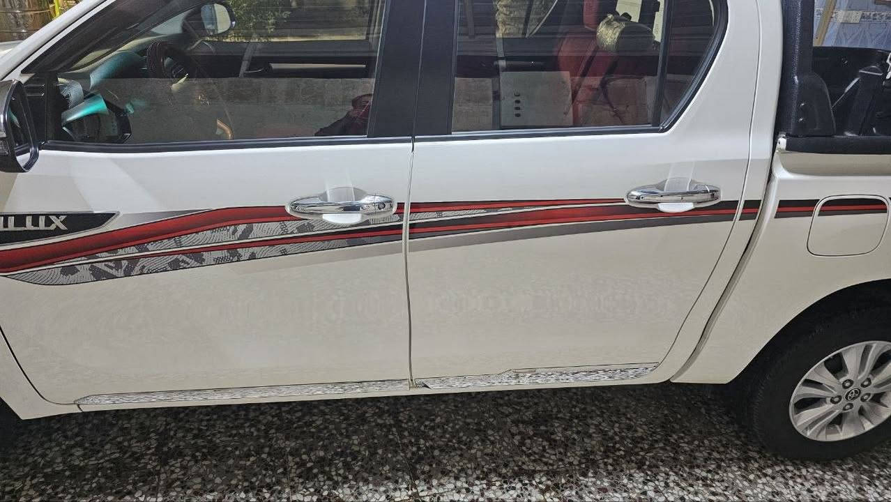 تويوتا موديل ٢٥
ساز بصمه وكشنات تبريد
معروفه مواصفات الساز
بيها بنيد مبدل  بدون شواصي
بدون ايرياك
ماشيه ٢٢ ألف بعدها بضمان الشركه
السعر ٢٦٨
وبيها مجال
العنوان ديالى قرب مطعم سامان
***********
