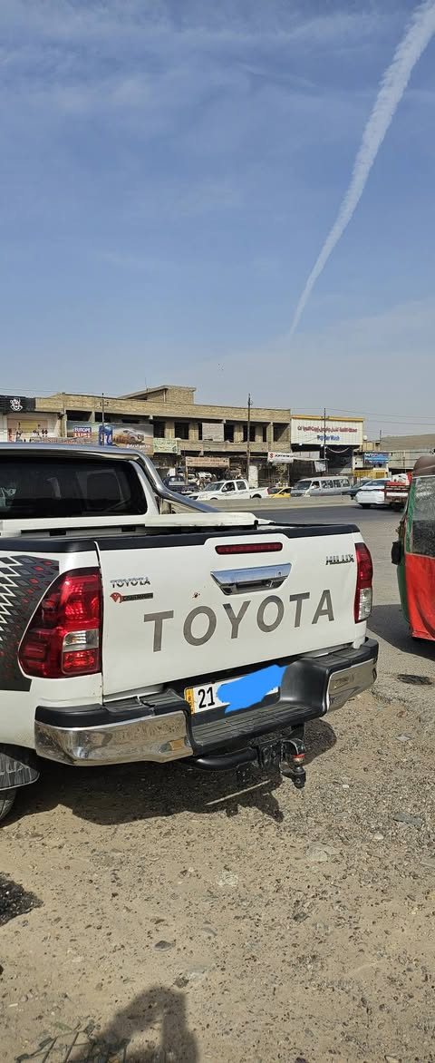 تيوتا هايلوكس ٢٠١٧ديزل محرك كاز 2800 بصمة تشغيل مري شفط شاشة كبيرة  محرك مبدل جديد كامرة خلفي الا ضافت باب على البدي  السعر المطلوب 260 ورقة بغداد  ***********
