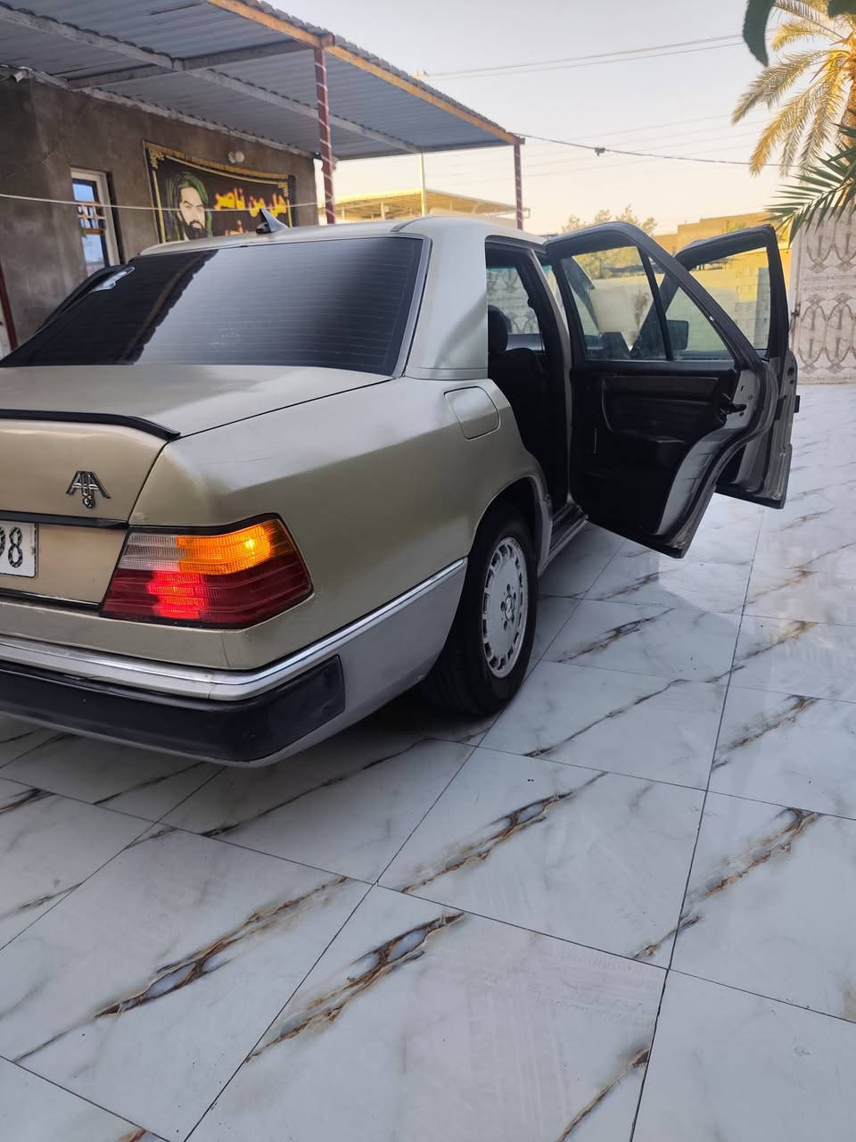 يا الله سلام عليكم مرسيدس موديل 1990 ساره كفاله ضربه وكص ونقل ولعيب شرعي  تخم تاير حداده امامي خلفي جدده مكينه 2500 بطه جام كهرباء مسجل بلوتوث 4سماعات مظخم اريدل وين سويج سنتر لوك رقم بغداد نكليزي تحويل مباشر سنويه 203
سعر 58وبيها مجال شراي بل خدمه مكان البصره القرنه رقم ***********
