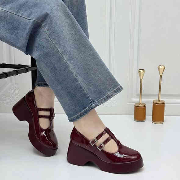 كعب طبي ✅NEW CNTER SHOES✅
ارتفاع 5cm
✨متوفرة 4⃣ ألــــ ــــوان 
قياسات من (36-41)

✨تتوفر خدمة توصيل 
✨ بغداد 5 وجميع المحافظات 6 

✨للاسفسار والحجز مراسلة الصفحة او الاتصال على الرقم 
 ***********واتس اب 

✨وللمزيد من الموديلات الجديده ادخلو الصفحة
 عنوان الشطره الخان فرع ثالث محلات سجاد أو الأخوين
