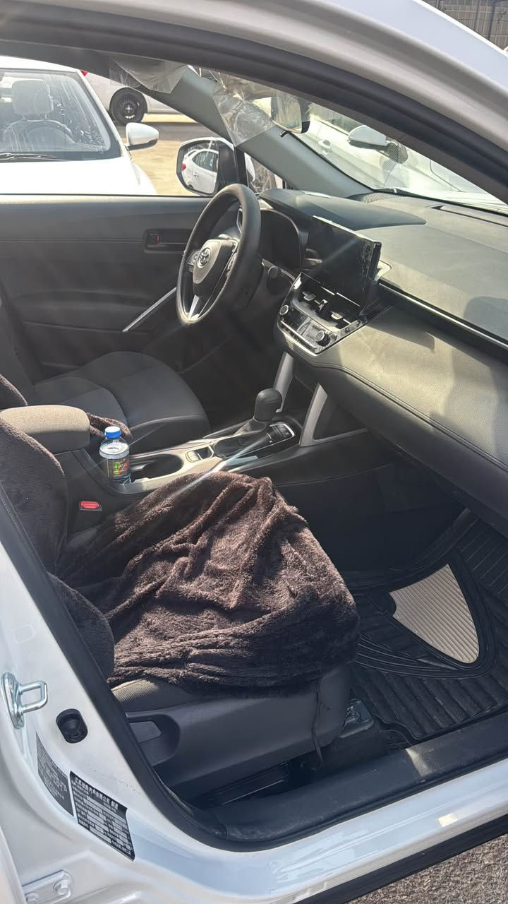 تويتا فروت لاندر موديل 2025 سينى 4000 km روشتيه
هيچنيه شوخت قوپيى نيه موعيدى بي ره قه مه ناونيشان 
هه ولير سحر 179$ وه ره قه موبايل *********** أربيل, العراق
