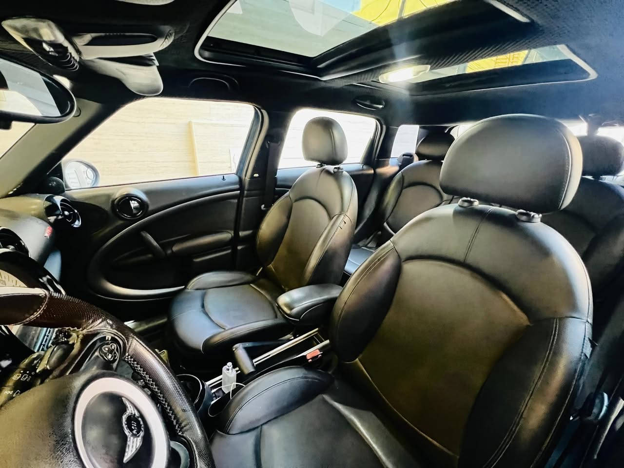 السلام عليكم للبيع ميني كوبر s 2012 جديده وجاهزه بدون اي نقص ورقم جديد باسمي تبريد تدفئه تخم تاير حداديه جديده وبسعر 88 وبيها مجال كلش قليل للاستفسار اكثر الاتصال ***********
***********
