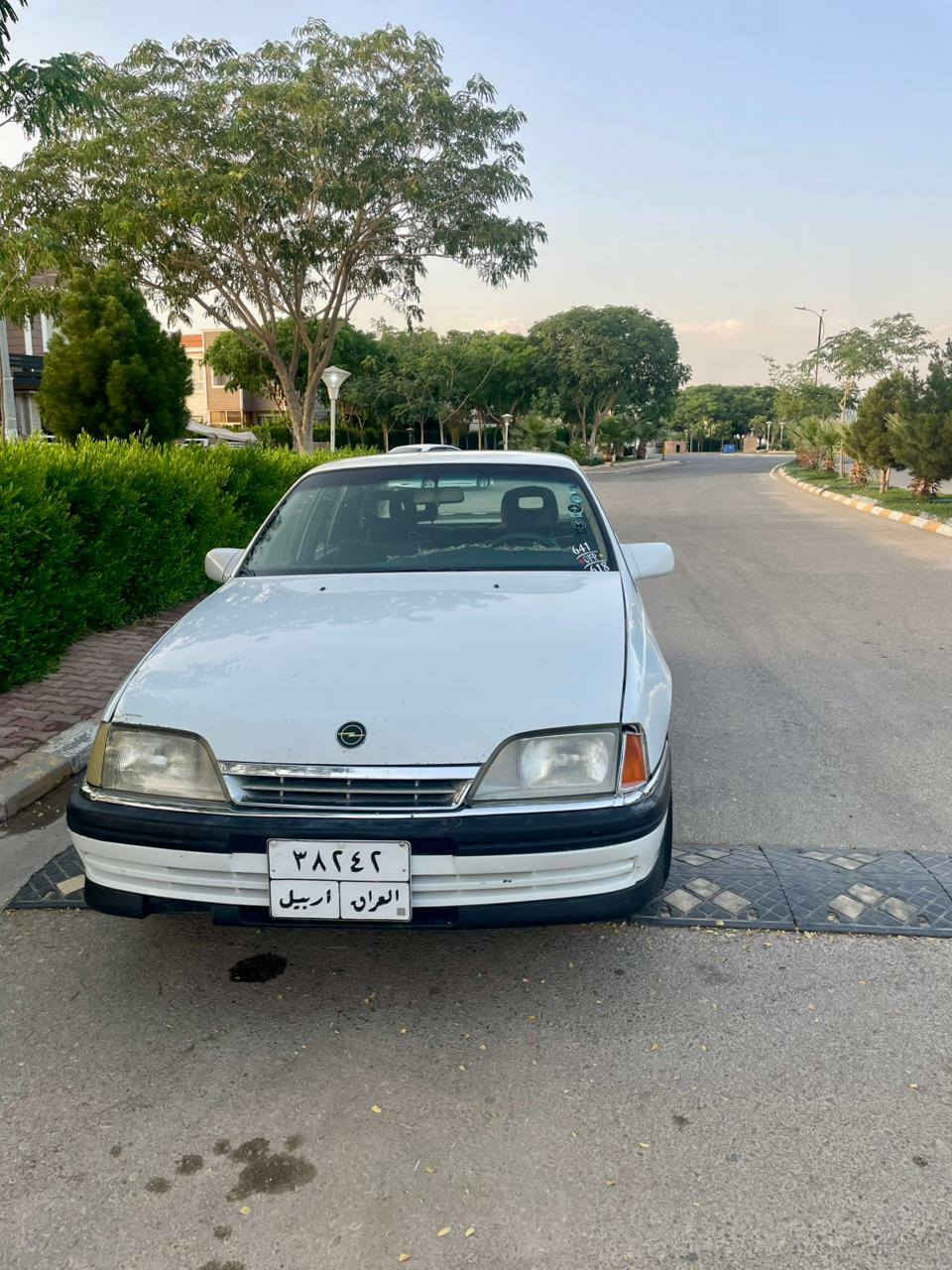 للبيع اوبل اوميكا
 موديل1993 رقم اربيل 
سيارة صبغ بلاد 
بيهه 2قطعه صبغ 
بدون سلايت 
كير عادي
بدون تبريد
 سعر 45وبي مجال
 عنوان ديالى-خانقين 
***********
